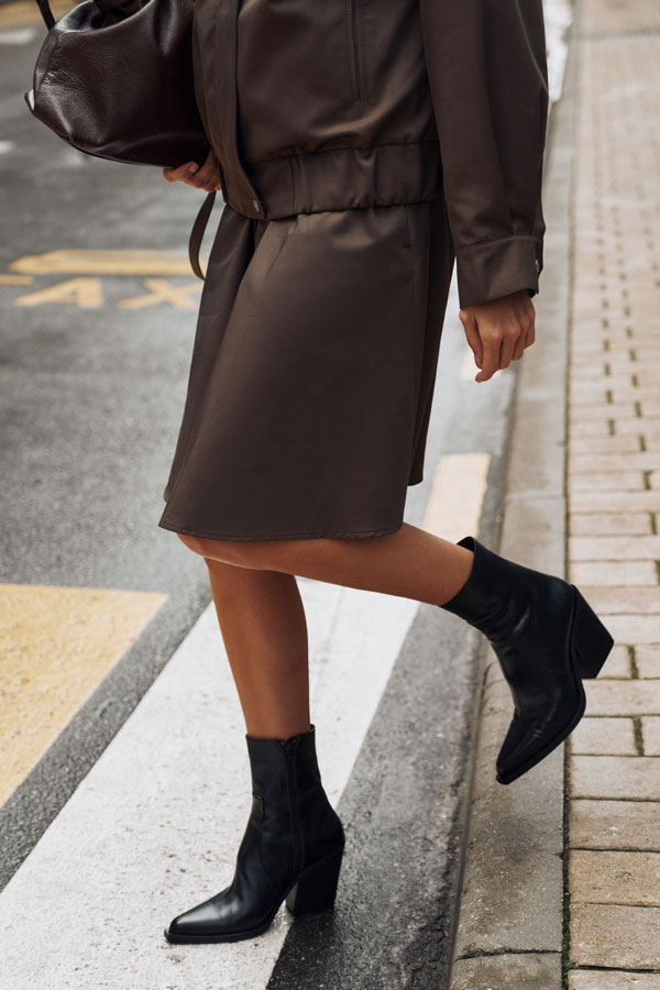 КАЗАКИ НА МОЛНИИ, ЦВЕТ ЧЕРНЫЙ КАЗАКИ НА МОЛНИИ, ЦВЕТ ЧЕРНЫЙ