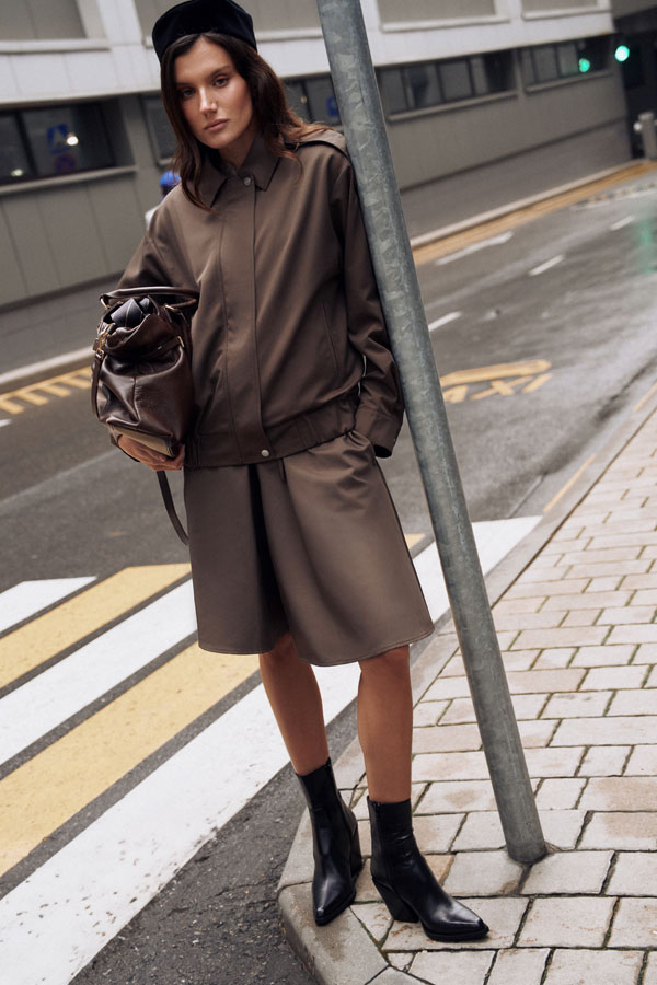 КАЗАКИ НА МОЛНИИ, ЦВЕТ ЧЕРНЫЙ КАЗАКИ НА МОЛНИИ, ЦВЕТ ЧЕРНЫЙ