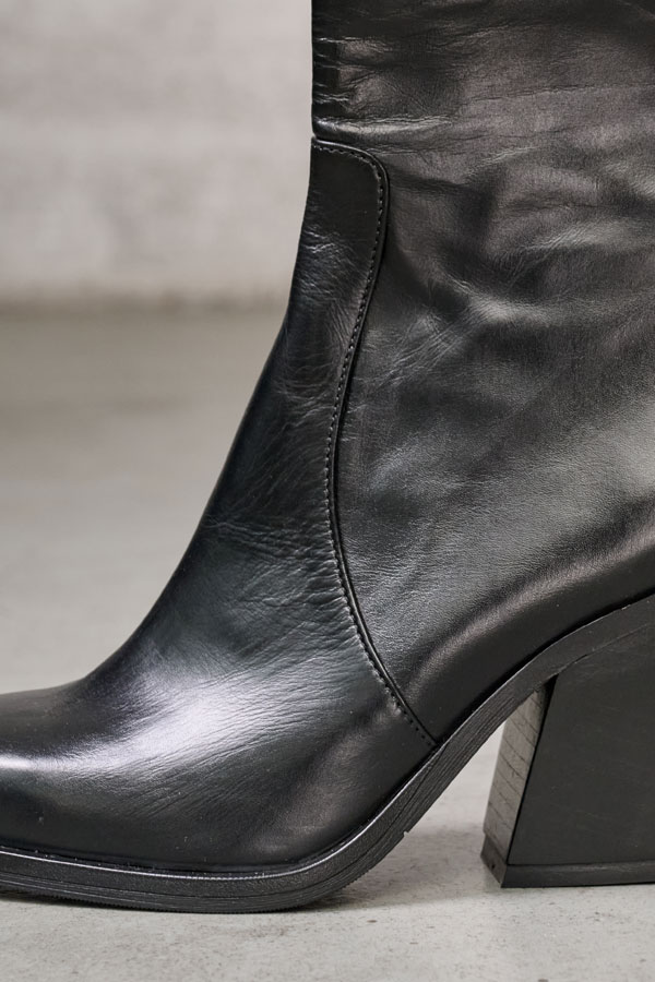 КАЗАКИ НА МОЛНИИ, ЦВЕТ ЧЕРНЫЙ КАЗАКИ НА МОЛНИИ, ЦВЕТ ЧЕРНЫЙ