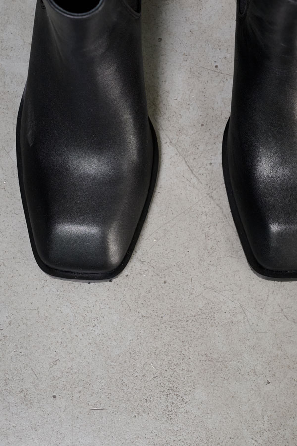 КАЗАКИ С ФАКТУРНЫМ МЫСОМ, ЦВЕТ ЧЕРНЫЙ КАЗАКИ С ФАКТУРНЫМ МЫСОМ, ЦВЕТ ЧЕРНЫЙ